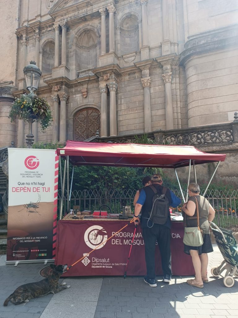 Estand informatiu del programa de seguiment i vigilància del mosquit tigre